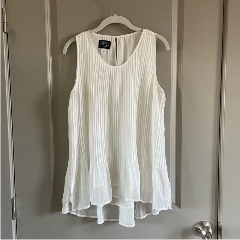 Simply Styled - flowy cream sleeveless top
